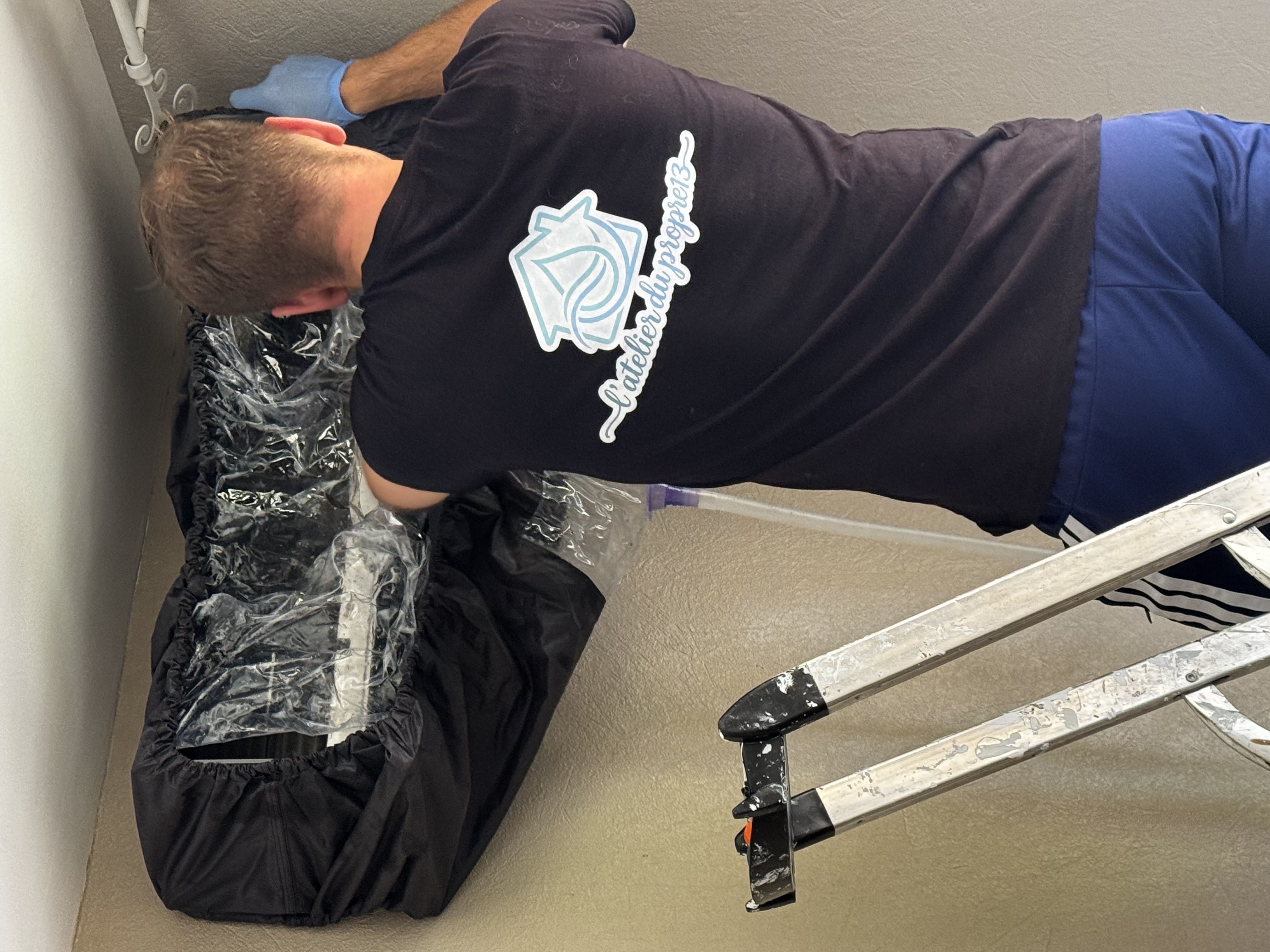 Technicien L'Atelier du Propre 13 nettoyage climatisation Marseille